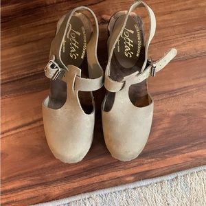 Lotta from Stockholm, distressed T-bar clogs